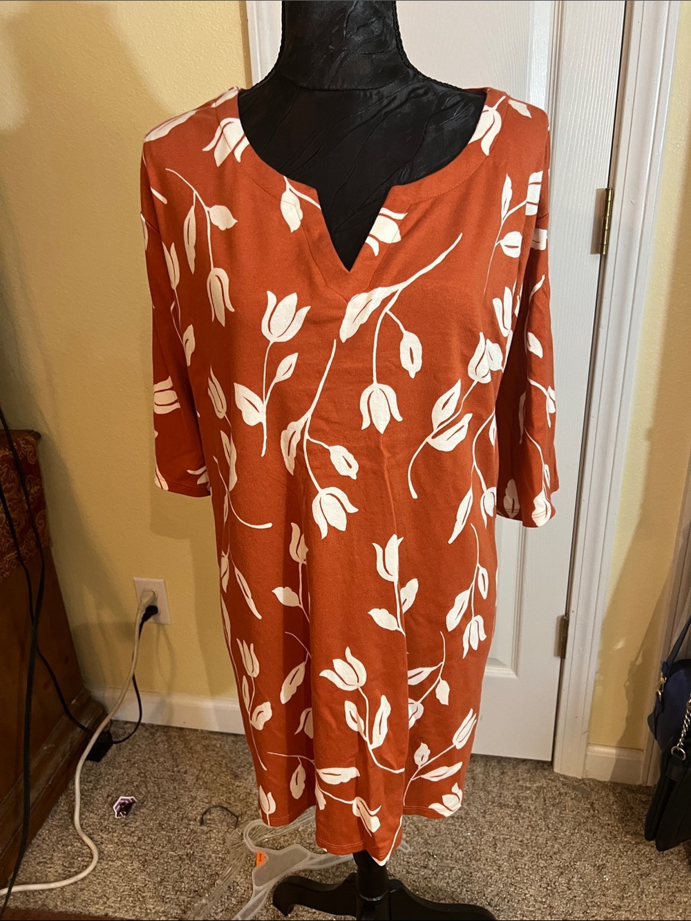 croft & barrow Rust Orange Floral Tunic with White Tulip Print